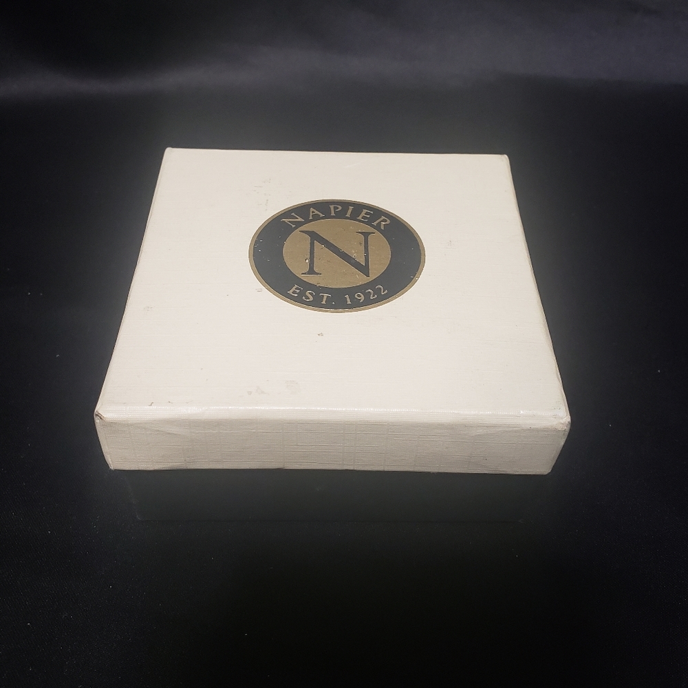 Napier NIB Red Enameled Apple Brooch - Picture 2 of 10